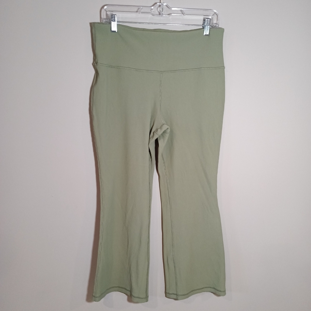 Athleta Elation Rib Crop Flare Pants Women's Plus Size IX in Eucalyptus Olive